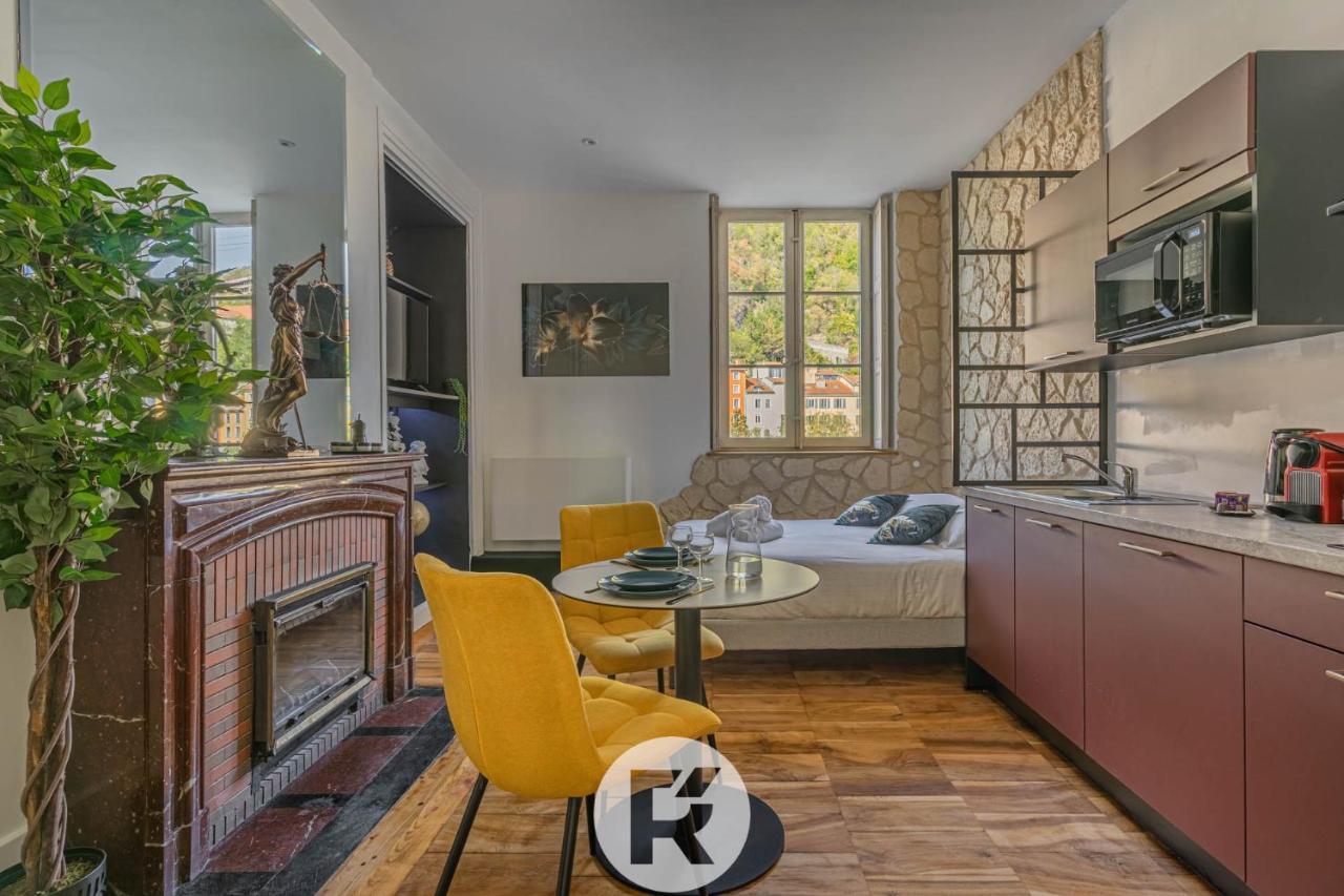 R'Apparts Studio Chic Des Quais เกรอน็อบล์ ภายนอก รูปภาพ